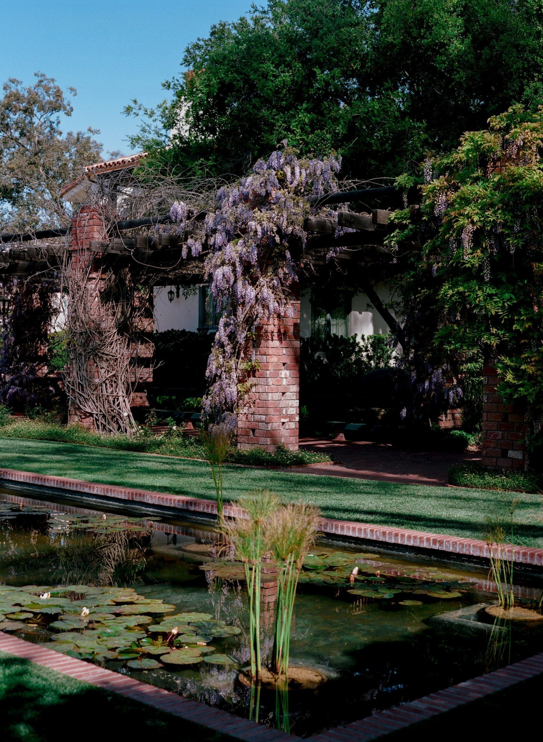 El Encanto Literary Club