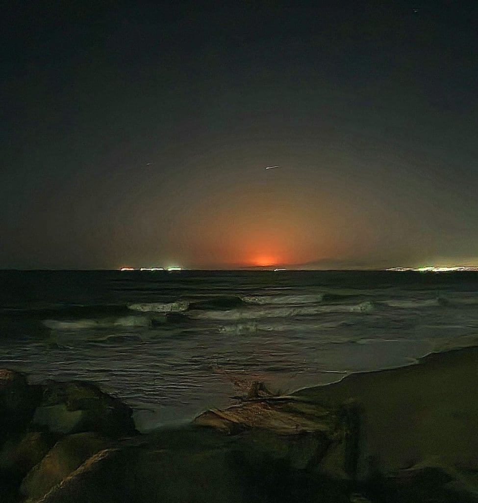 SpaceX Rocket Launch from Vandenberg SFB Tuesday Lights Up the Sky edhat