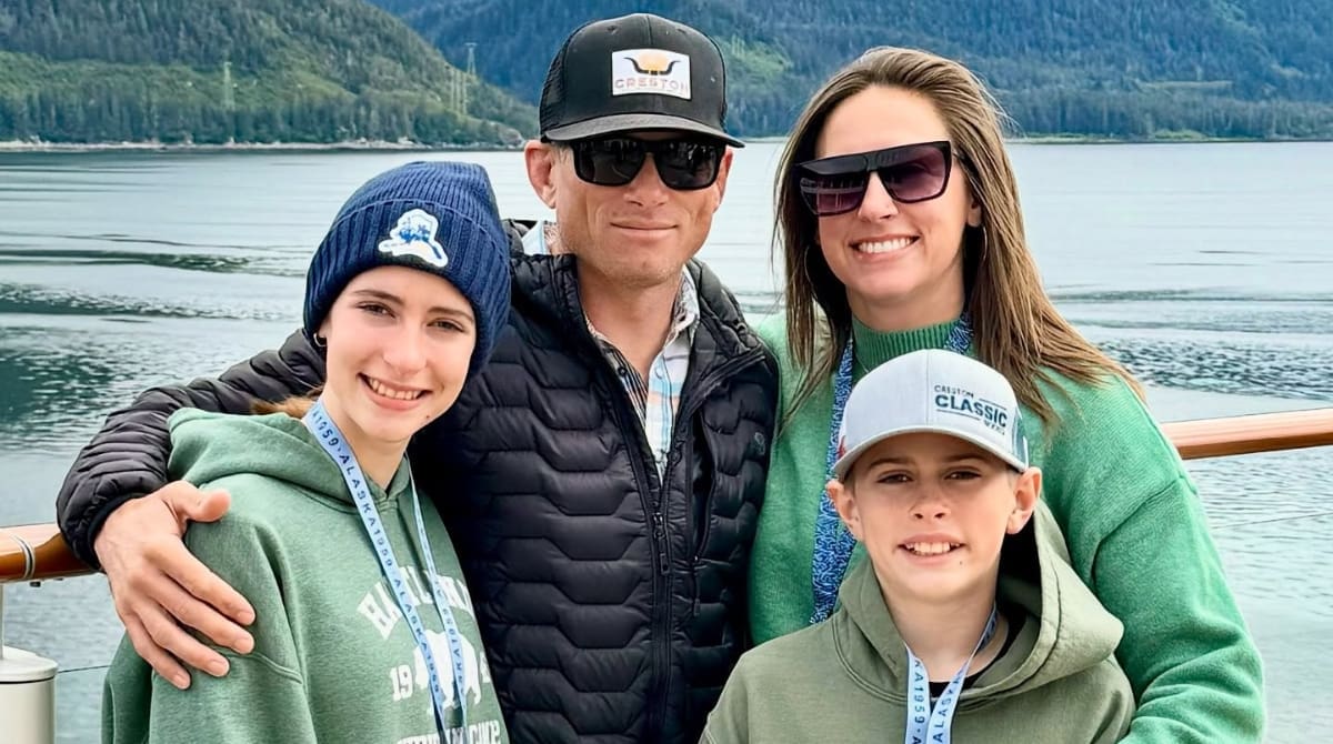 Captain Ryan Thomas, his wife Hannah, and their children, Rylee and Kohle. Image Source: The Santa Barbara County Firefighters Benevolent Foundation/ Instagram