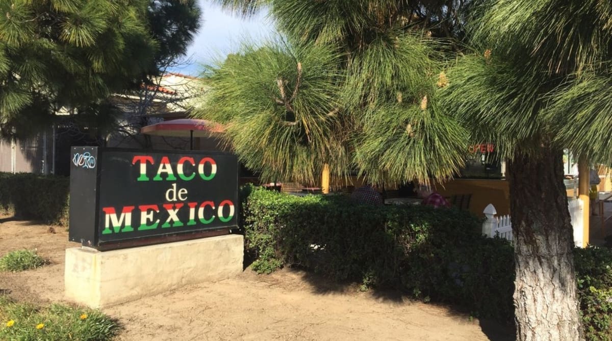 Taco De Mexico storefront. Image Source: Yelp/P.B.J.S.