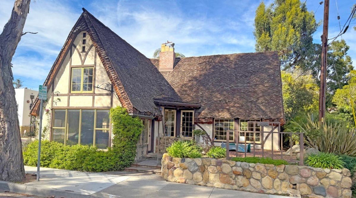 Moody Sisters Cottage. Image Source: RADIUS Commercial Real Estate website