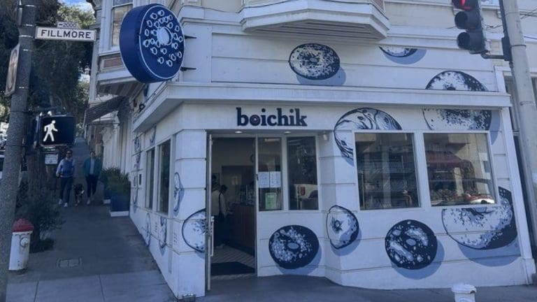 Boichik Bagels in San Francisco. Image Source: Julianne C./Yelp